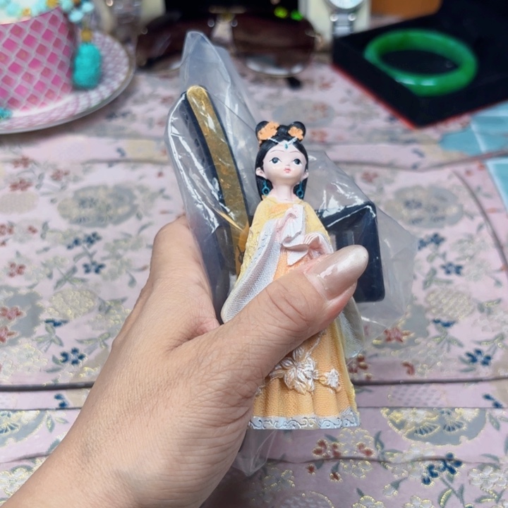 瓷片hhgggghhhhvvhjjjjhhhh