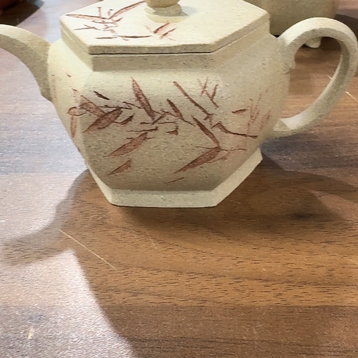 紫砂茶壶紫砂壶一起吃吧