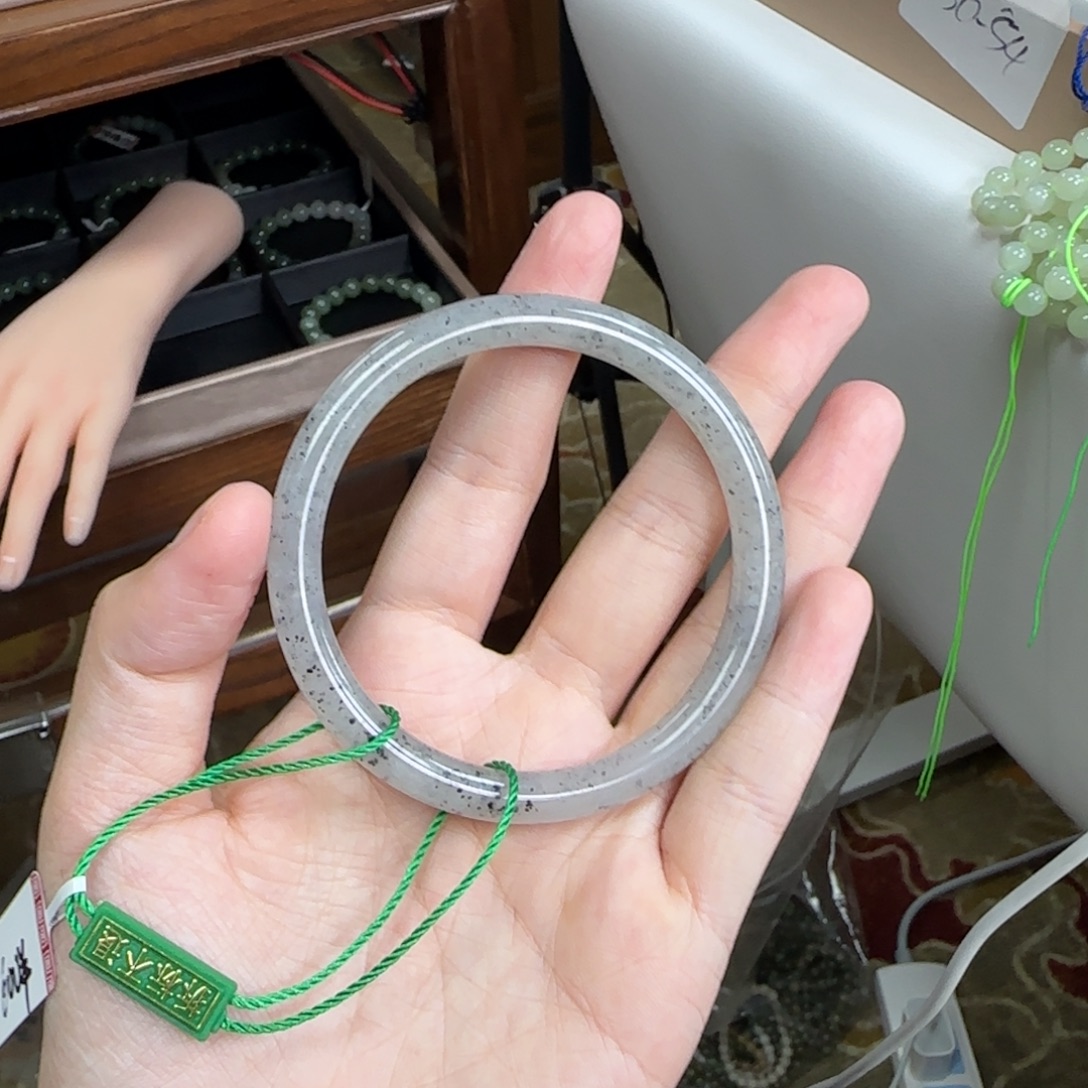 和田玉未镶嵌手镯57