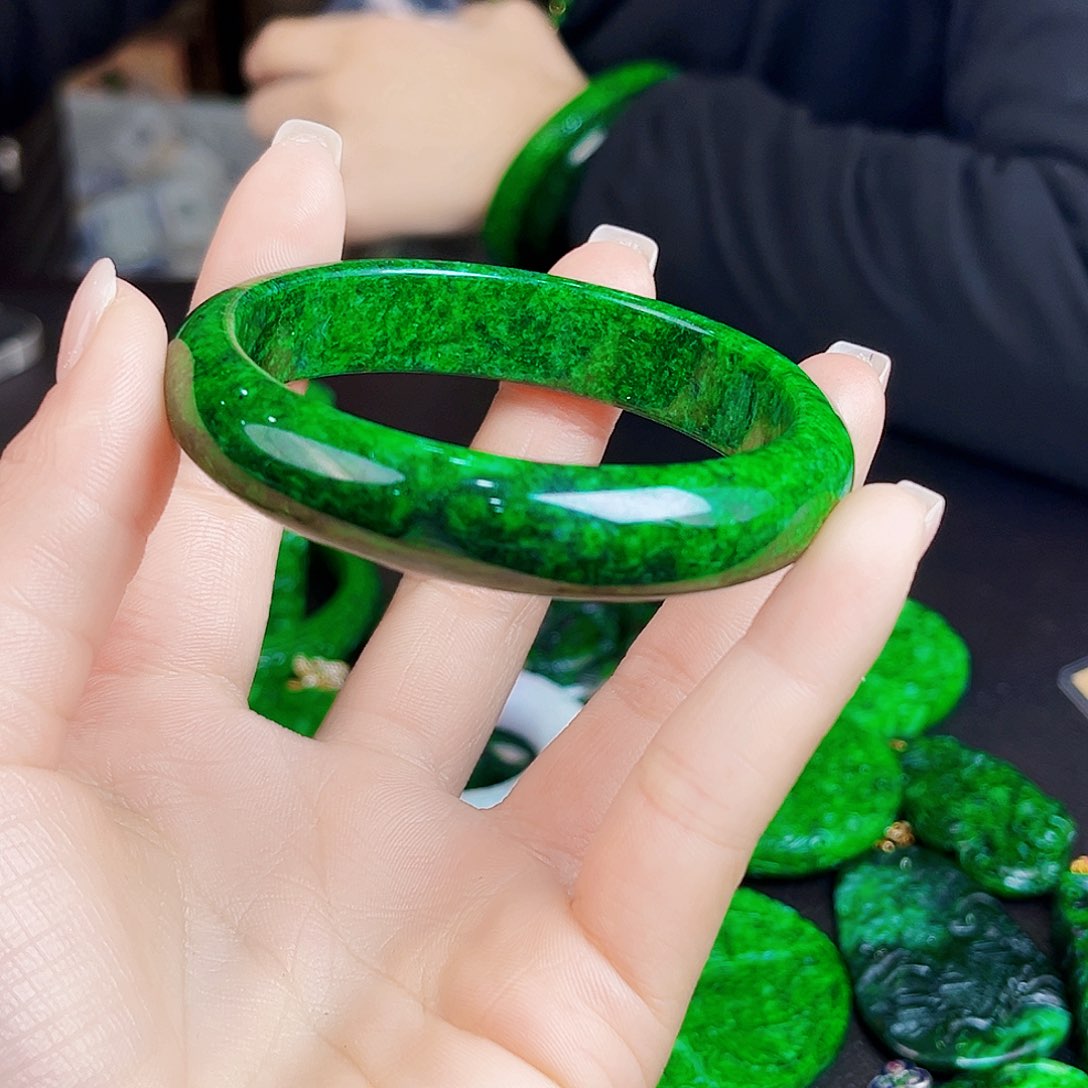 颈饰未镶嵌翡翠多样性58.59