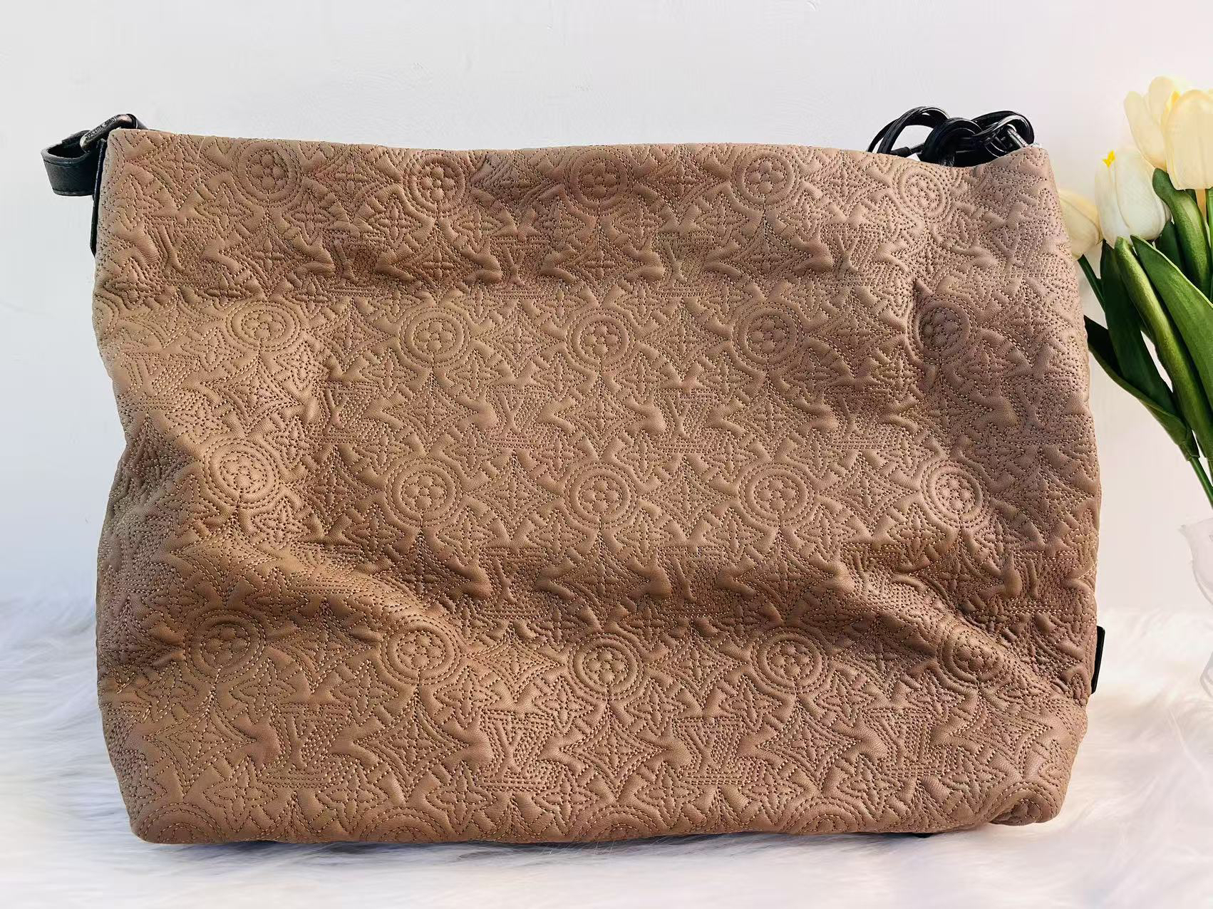 95新 LouisVuitton/路易威登 路易威登 灰色时尚单肩包hw008