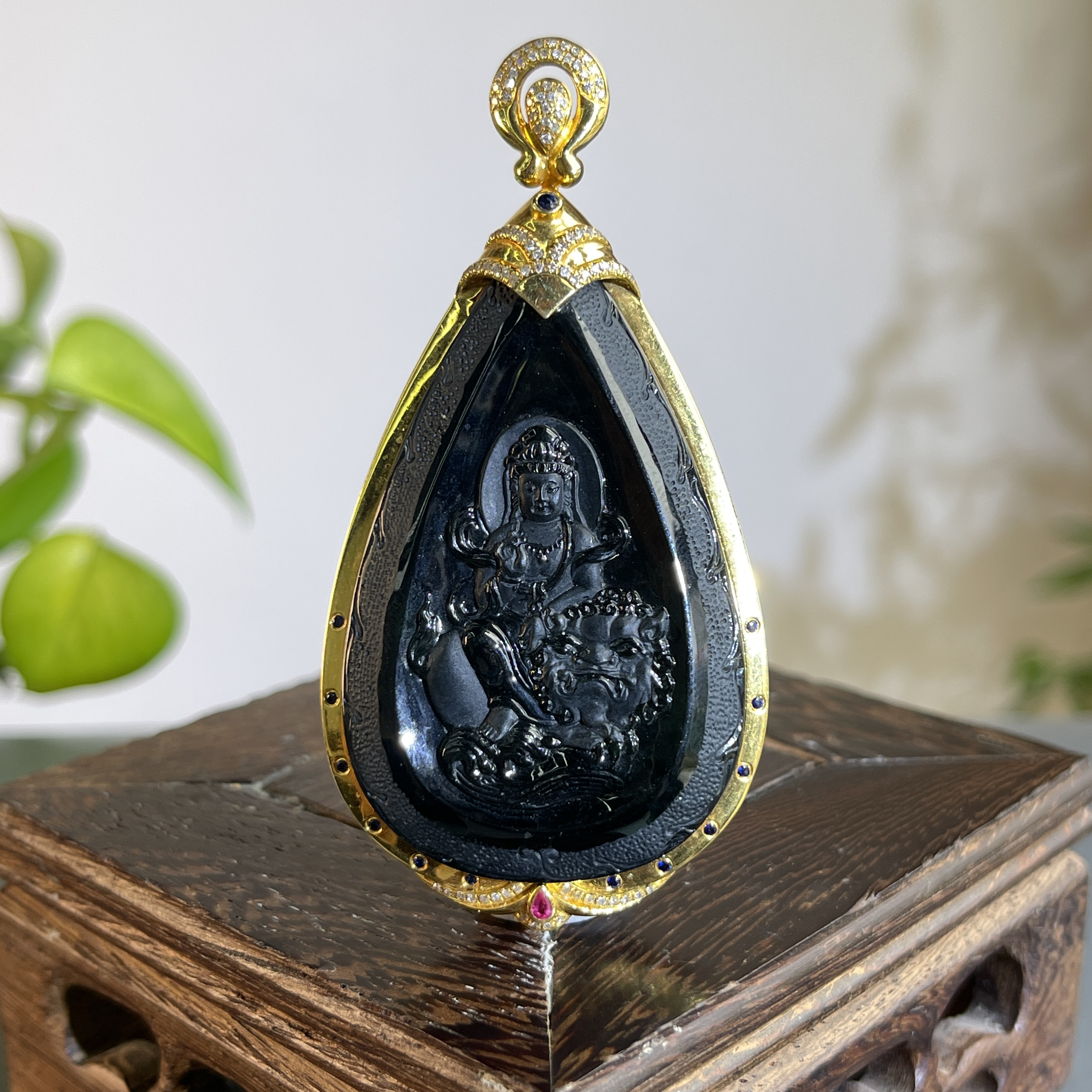 JCW23-166 黑色天然翡翠A货 黑-18K含钻镶嵌文殊