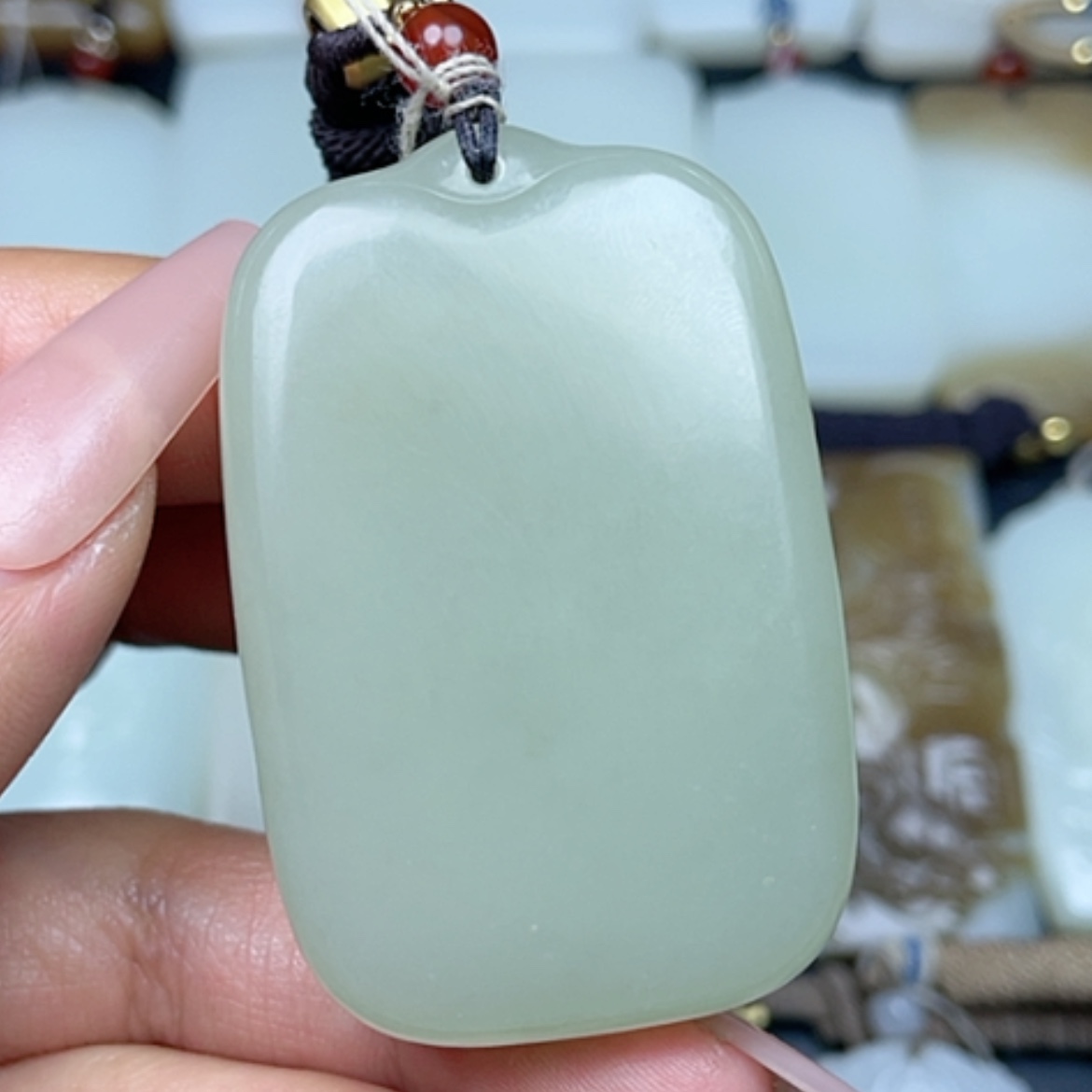 【闪购商品】颈饰未镶嵌和田玉