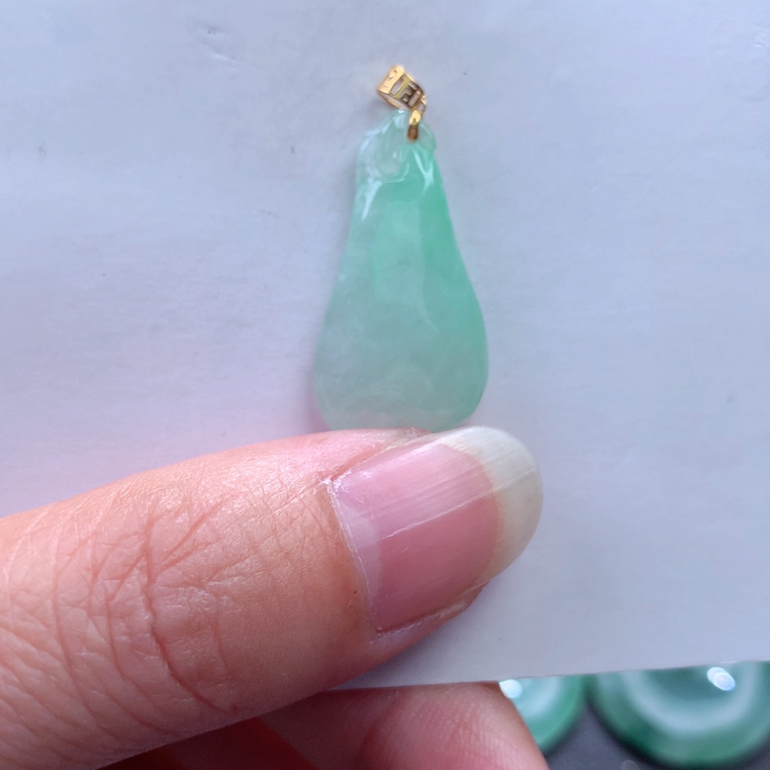 翡翠吊坠(不含链)18K金镶嵌