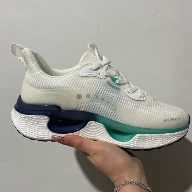 （小五）外贸库存运动休闲防滑轻便透气跑步鞋（部分微瑕）