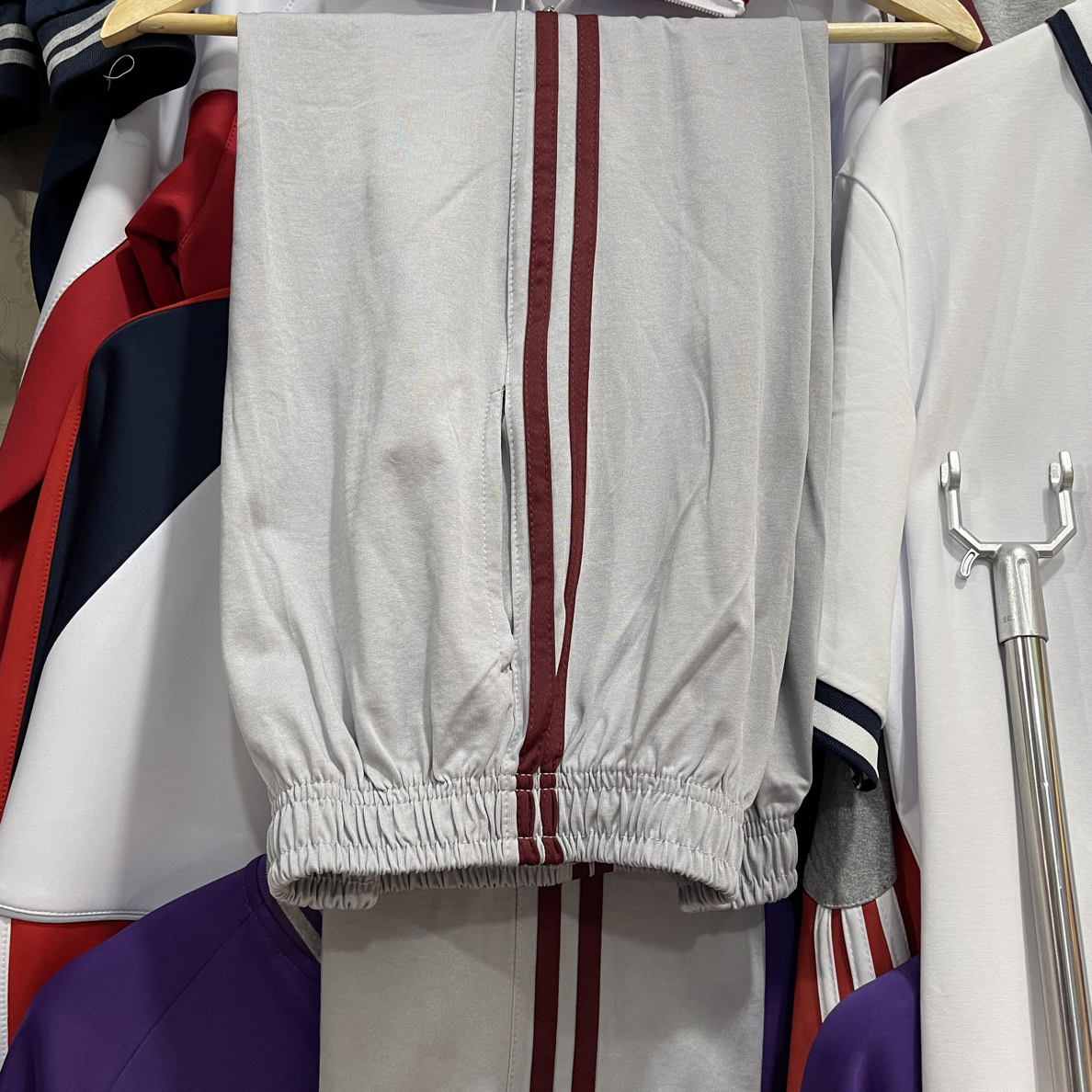 青州校服灰色夏款薄裤初中高中校服裤直筒两道杠酒红条宽松运动裤