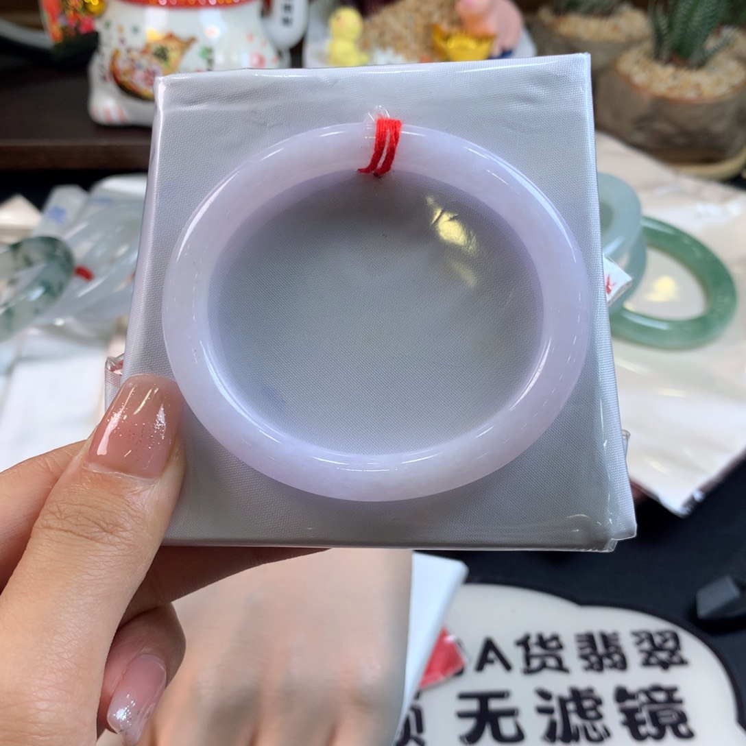 翡翠未镶嵌手镯56贵妃
