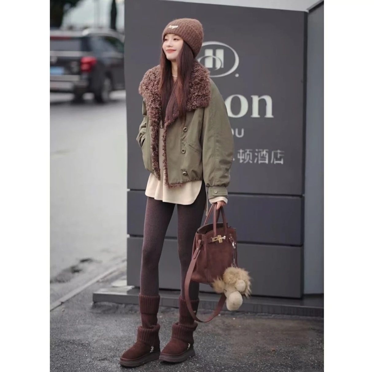 【凛冬巴恩】冬季立翻领90白鸭绒毛领女款轻奢短羽绒服YR1181