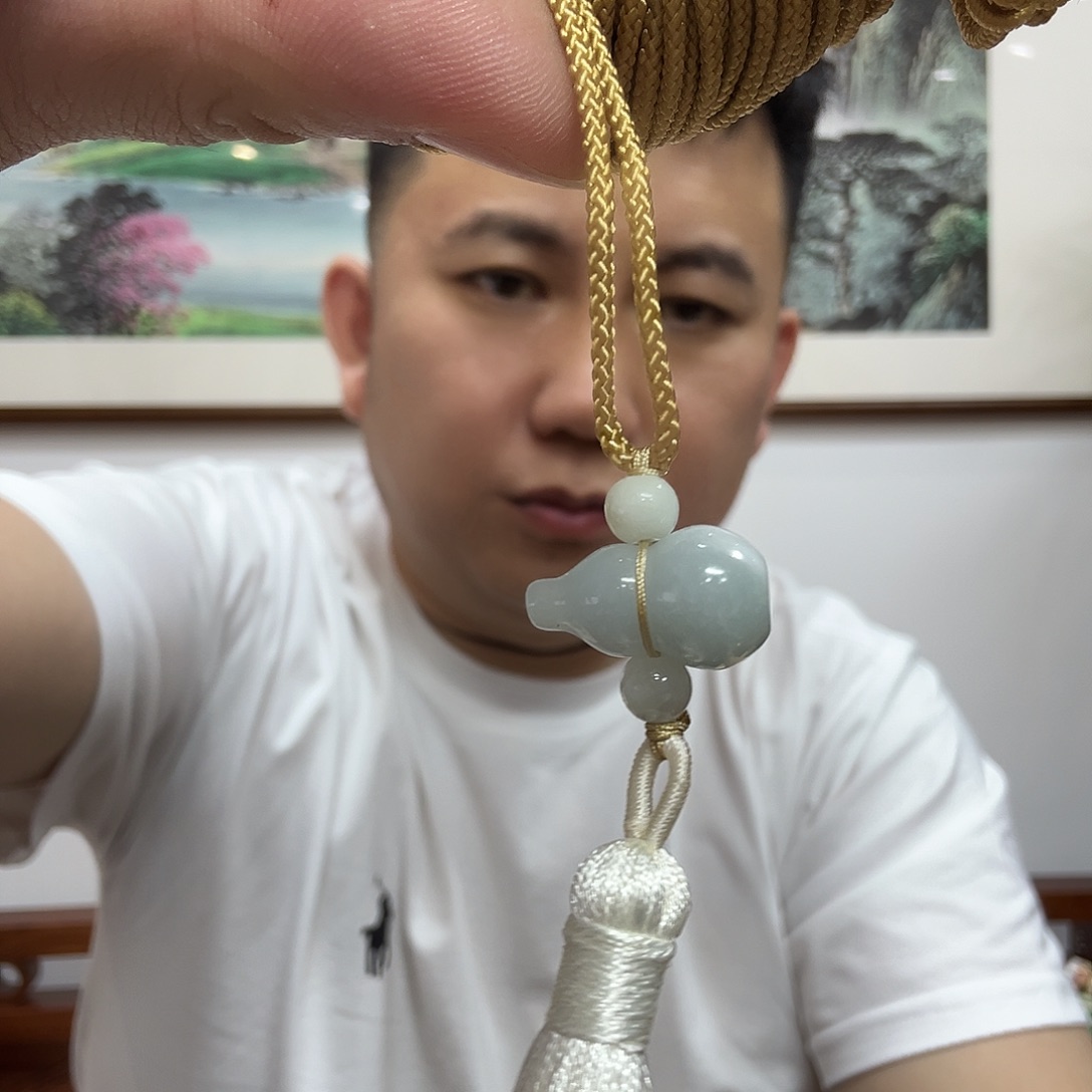 翡翠未镶嵌颈饰局太平盛世