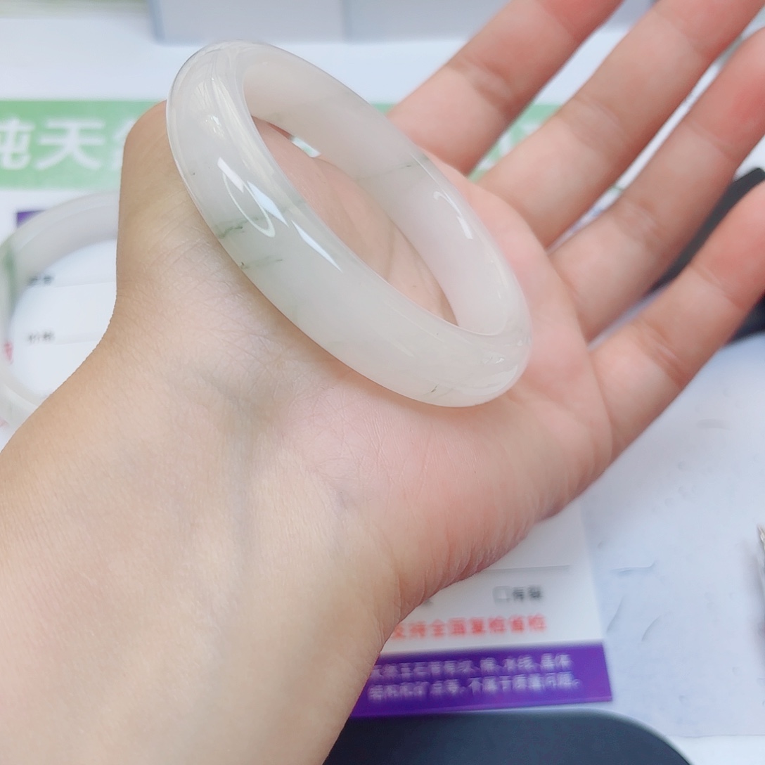 石英质玉未镶嵌手镯37/5453