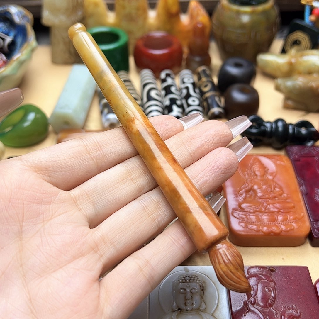 蛇纹石玉未镶嵌颈饰