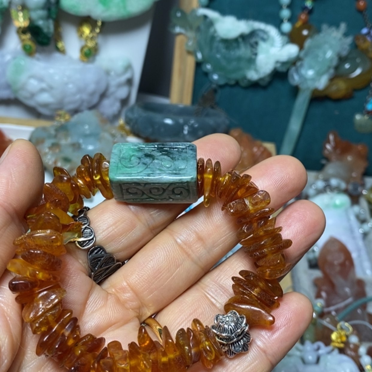 【闪购商品】翡翠吊坠(赠链)未镶嵌