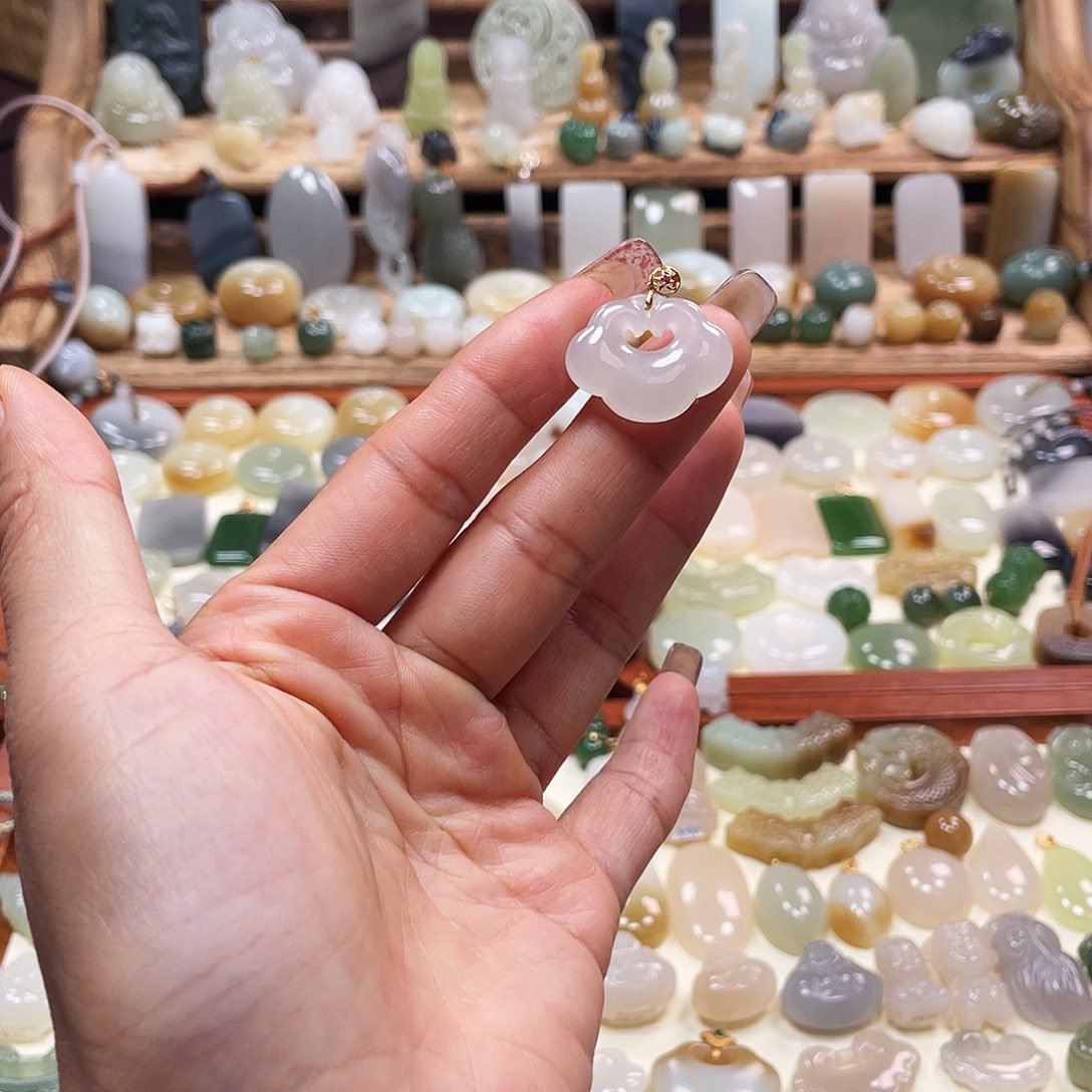 和田玉18K金镶嵌吊坠(不含链)