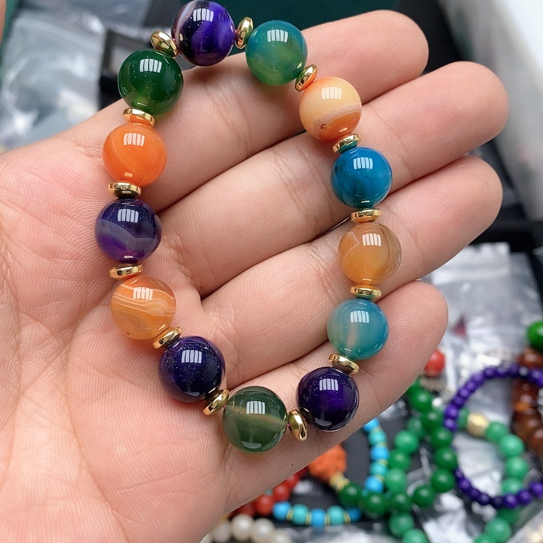 只买单纯的吊坠，没带链子，属的性质。