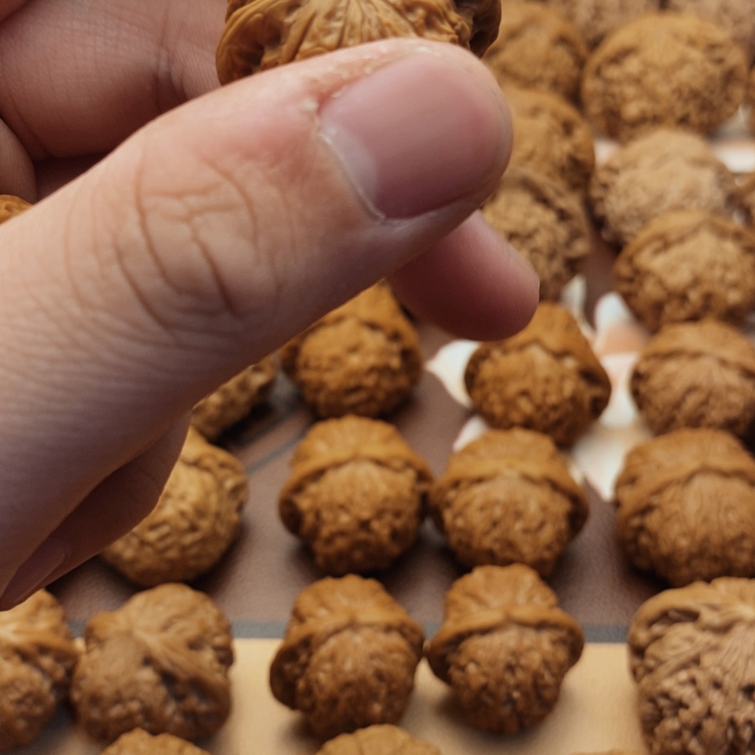 文玩核桃吊坠轨*.血麒麟