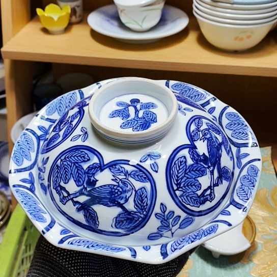 瓷片鑫年快乐。万事如意