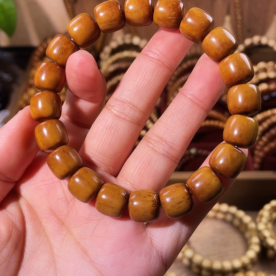 六***六紫金鼠手串紫金鼠实心老型黄金甲