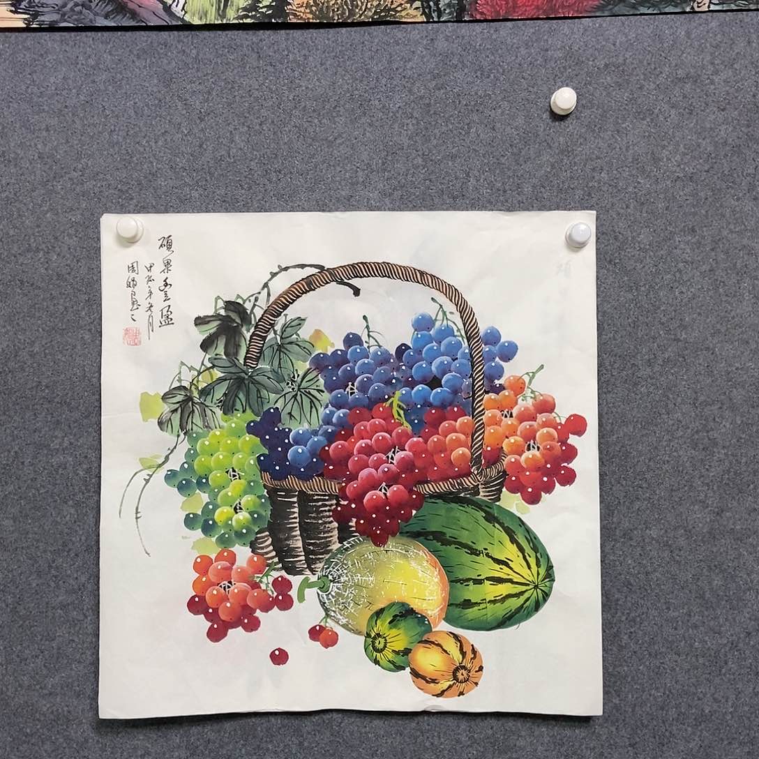 国画四尺斗方葡萄一副