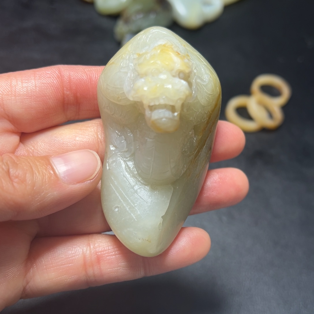 和田玉未镶嵌吊坠