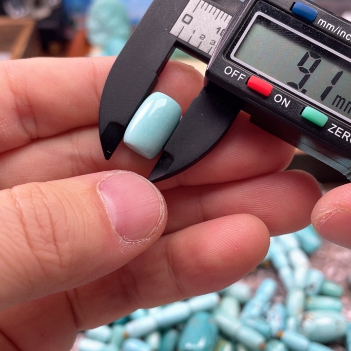 绿松石颈饰未镶嵌