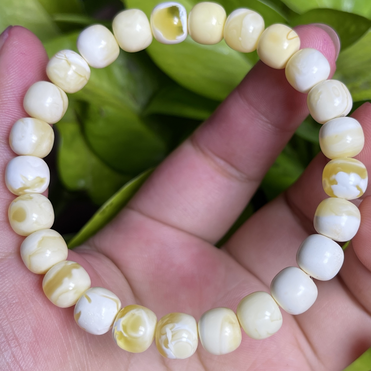8.5瓷白蜜蜡老型手串