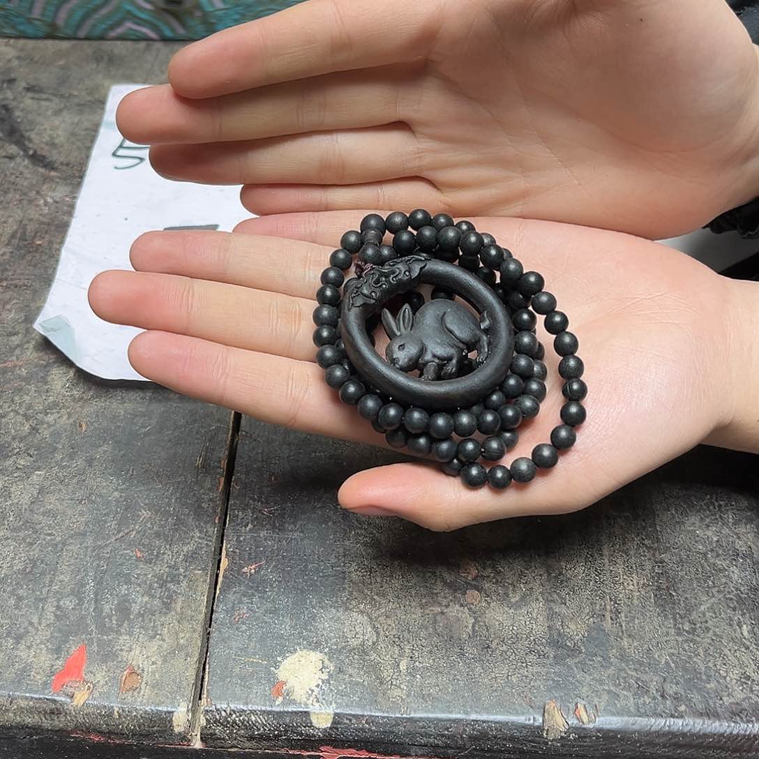 大叶紫檀（黑酸枝木类）