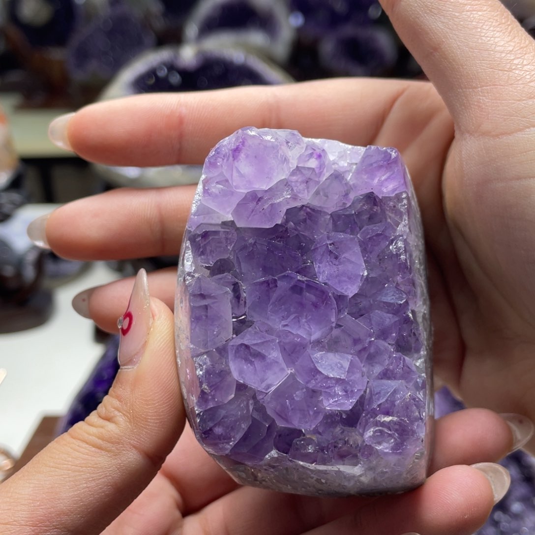 紫晶大型摆件（非配饰）未镶嵌