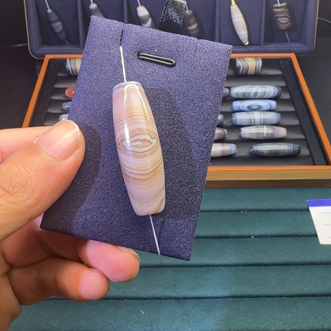 永***夜玛瑙/玉髓未镶嵌颈饰