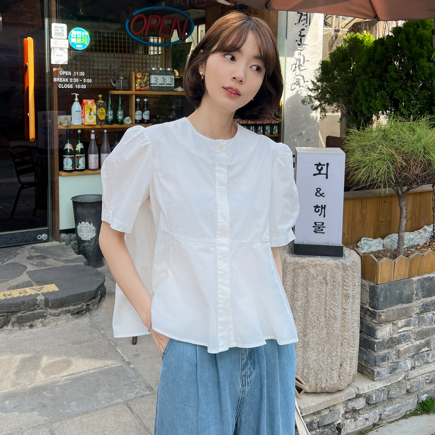 法儿家韩国限定「新品」【纯白扉页】荷叶摆短袖衬衫FS306S078