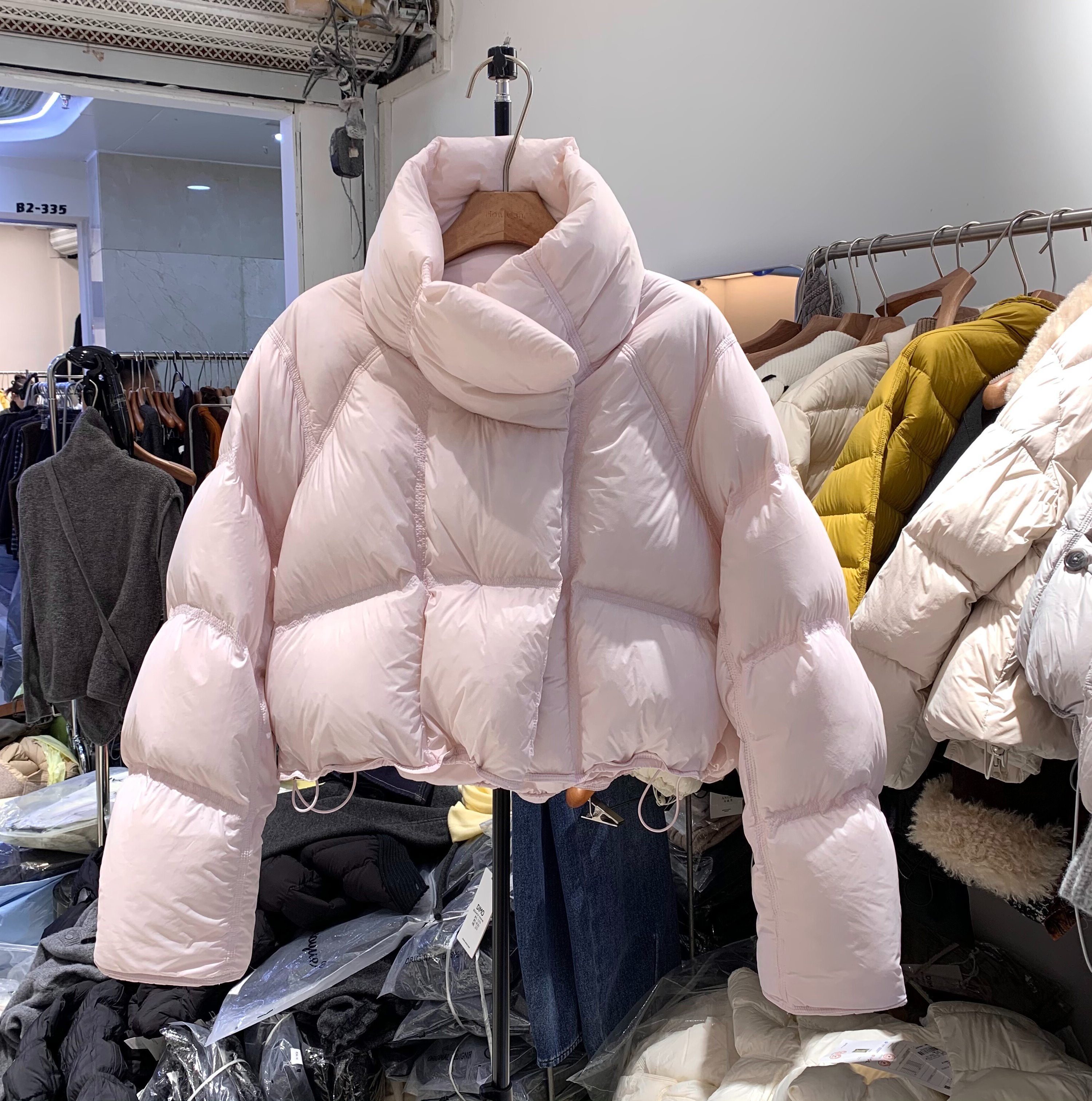 韩系2025秋冬季新款加厚立领泡芙款短款保暖羽绒服外套女小个子