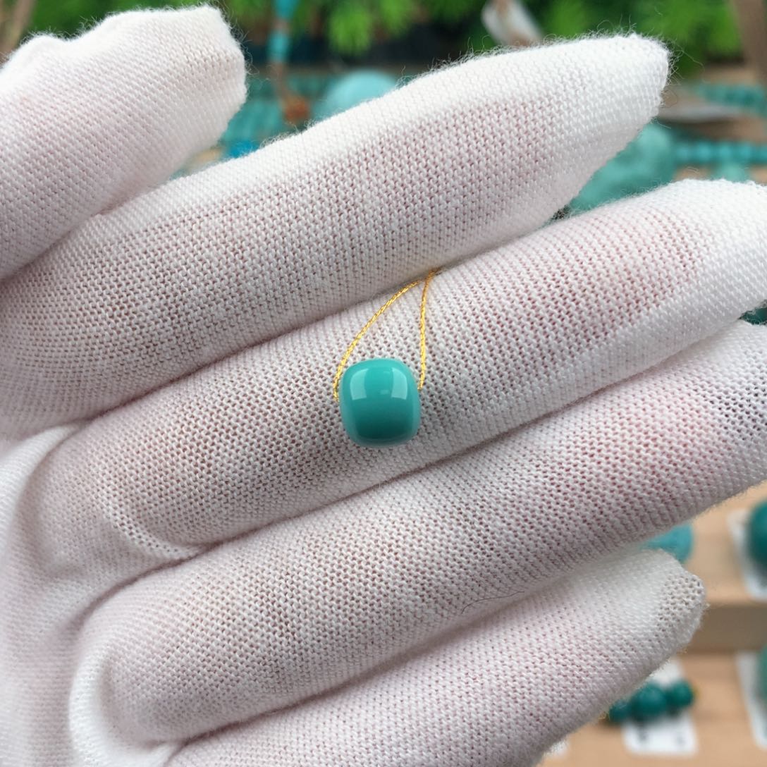 绿松石配饰未镶嵌8*7.4