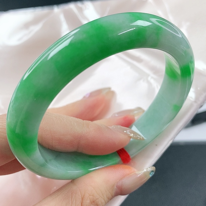 未镶嵌手镯翡翠，902