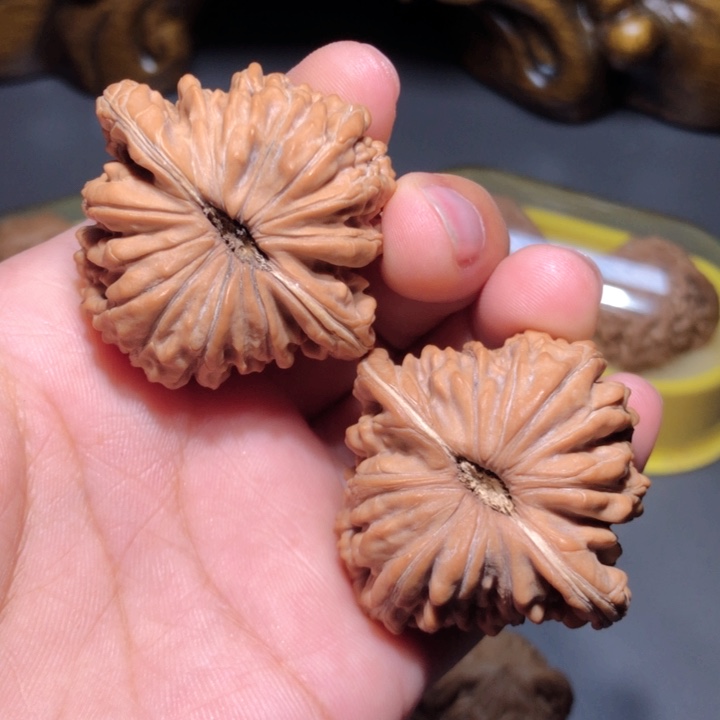 文玩核桃把件44四座楼