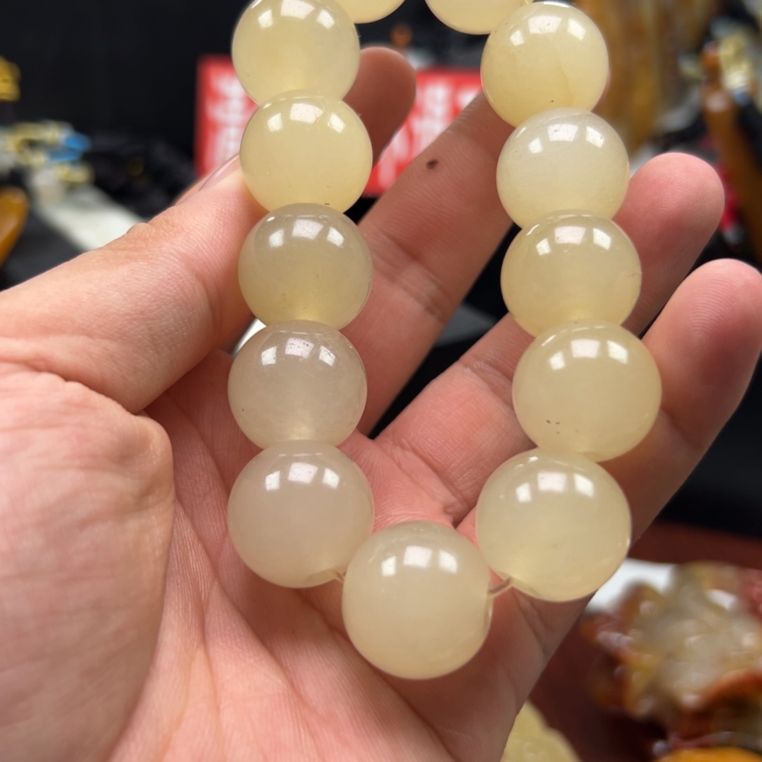 未镶嵌石英质玉（黄龙玉）多样性发货，发其一