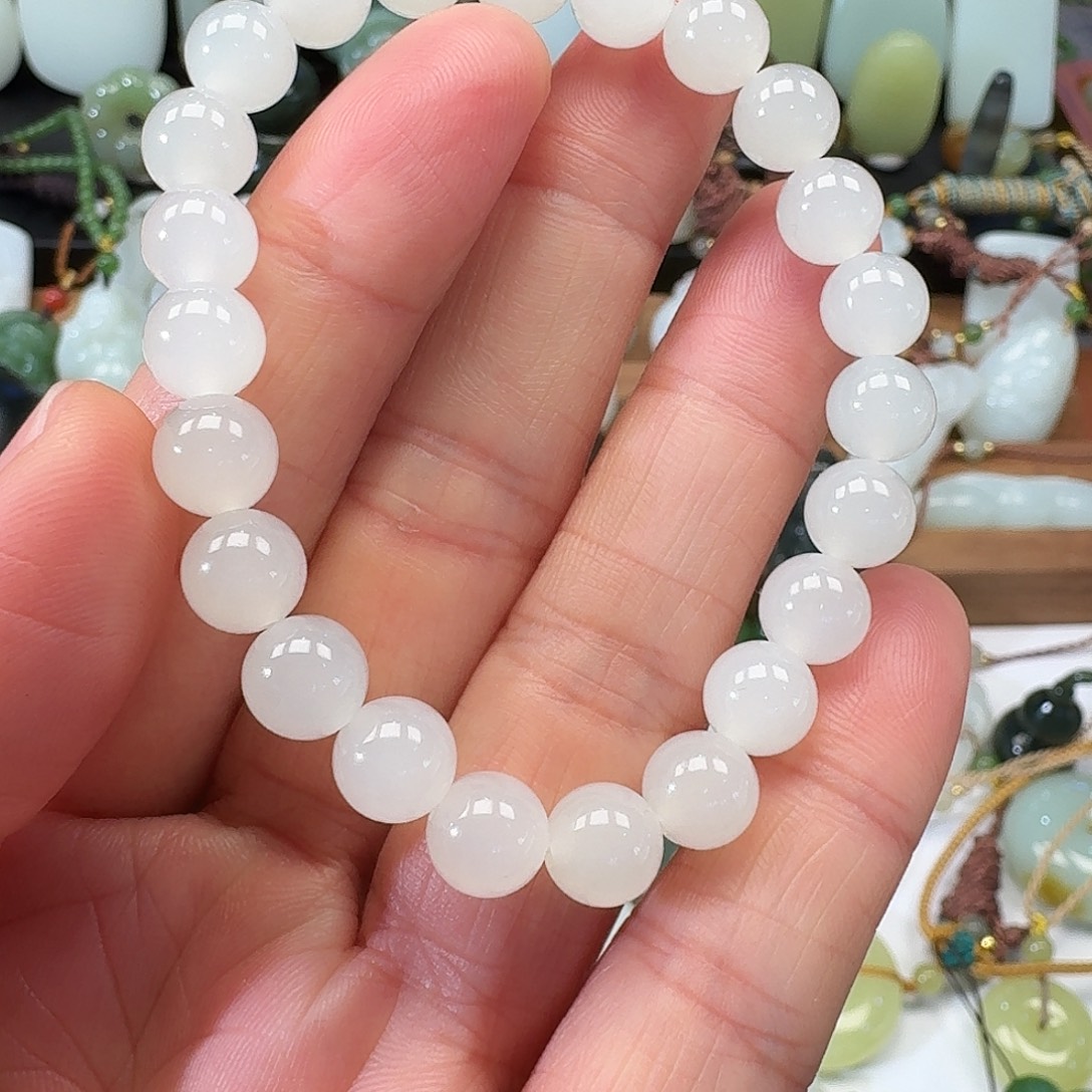 什***菜和田玉未镶嵌颈饰