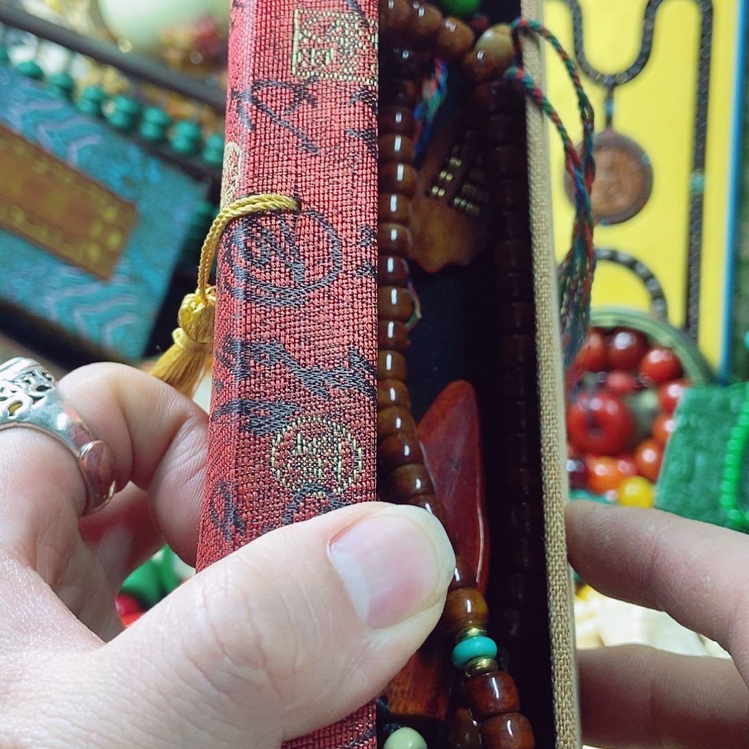 织绣摆件设计的时候也是很讲究的