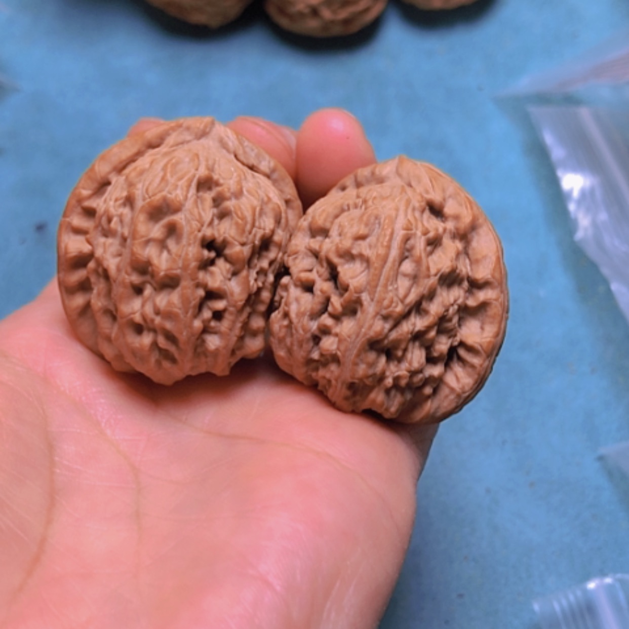 【闪购商品】核桃摆件白狮子半壁