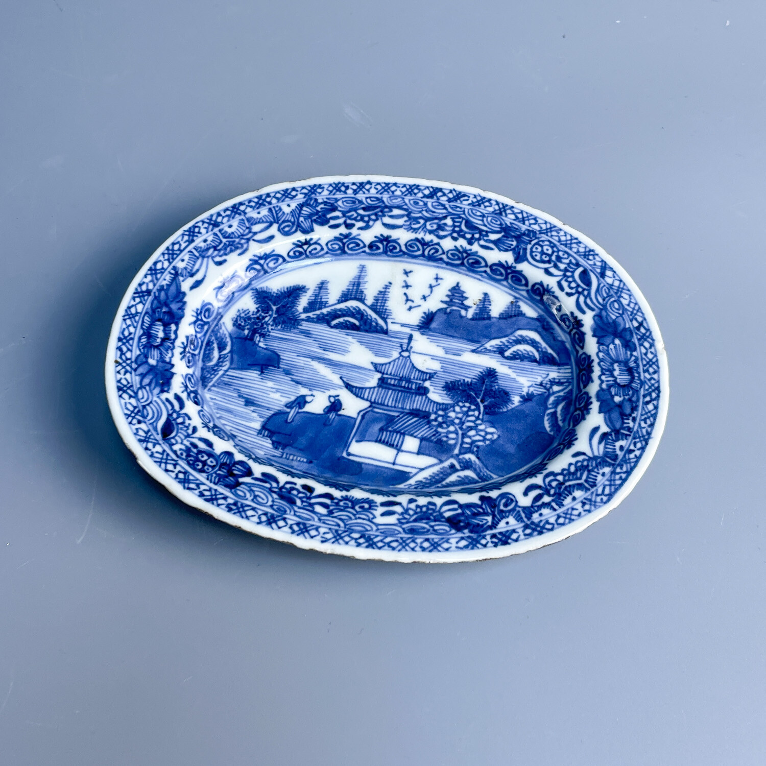 清乾隆青花亭阁山水纹小盘-M25J9007899