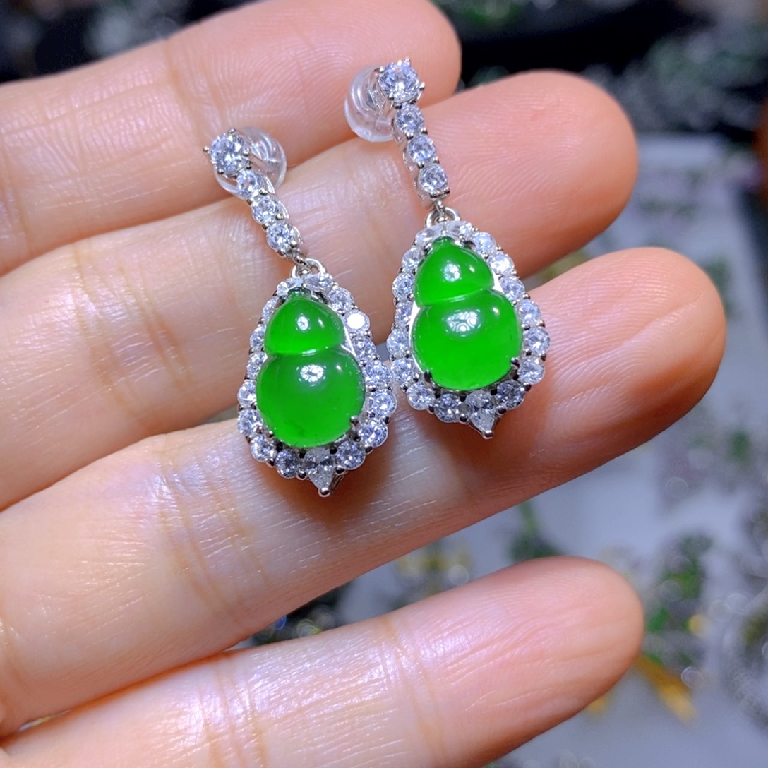 翡翠颈饰银S925镶嵌天然翡翠