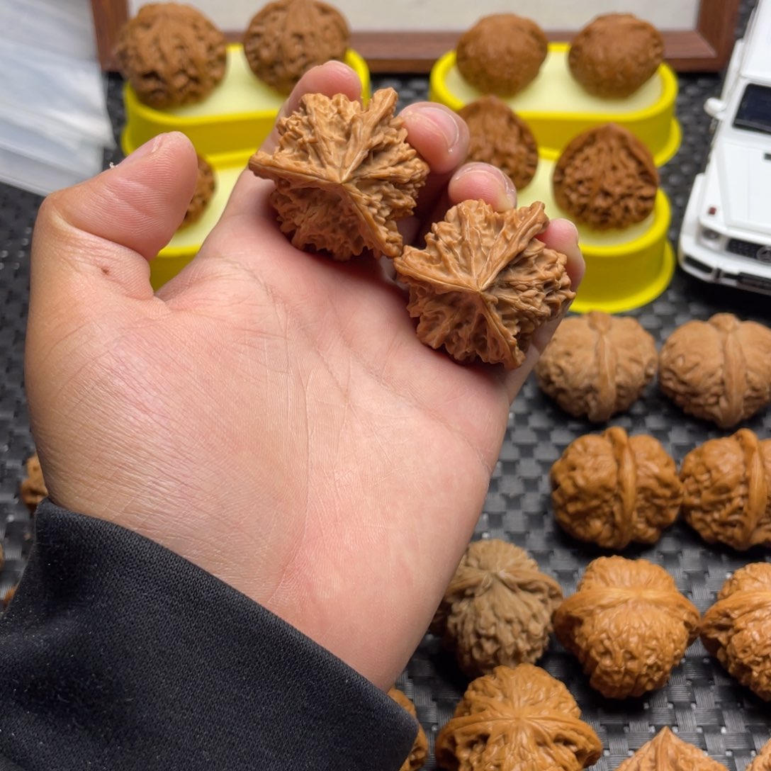 文玩核桃把件盘山三棱40全品白茬正