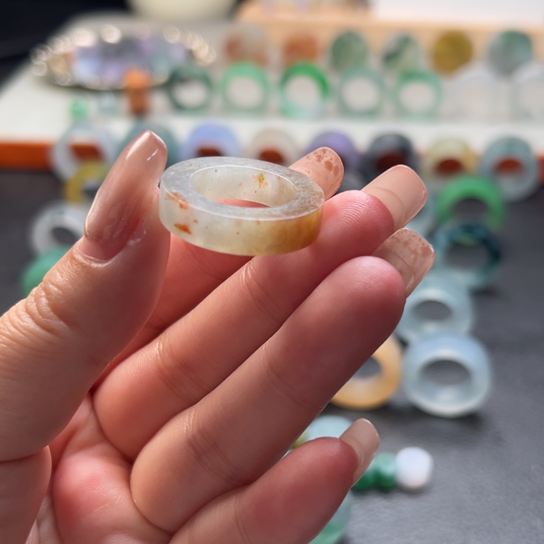 未镶嵌定制翡翠戒指