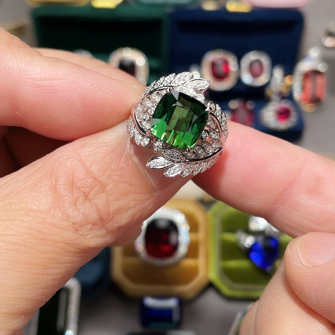 碧玺戒指18K金镶嵌5.71ct