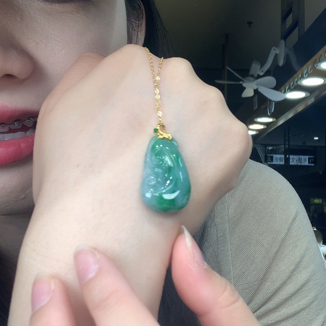 翡翠未镶嵌吊坠(不含链)