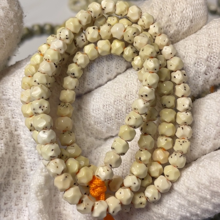 星月菩提手串大**?骨瓷白无相