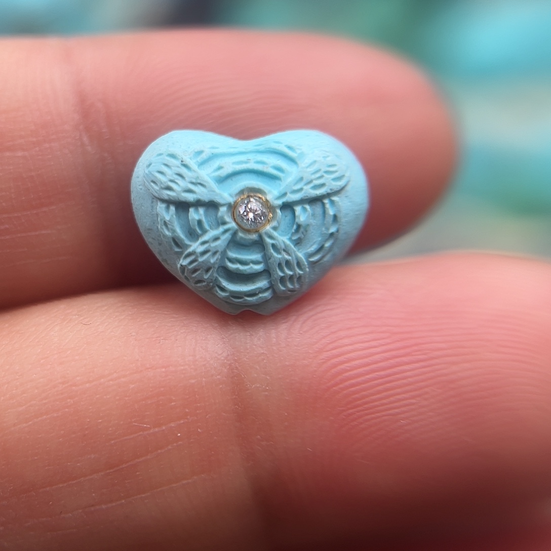 绿松石未镶嵌颈饰