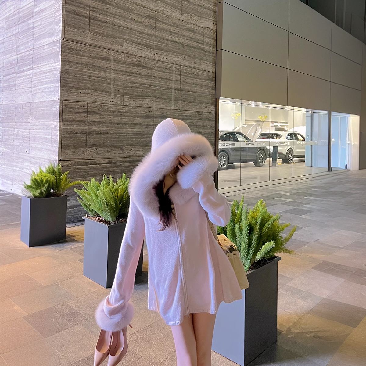 【SL2404865】奶呼呼  斗篷式千金风高奢毛毛定制针织开衫 