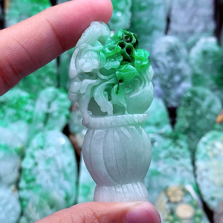 翡翠吊坠(不含链)未镶嵌