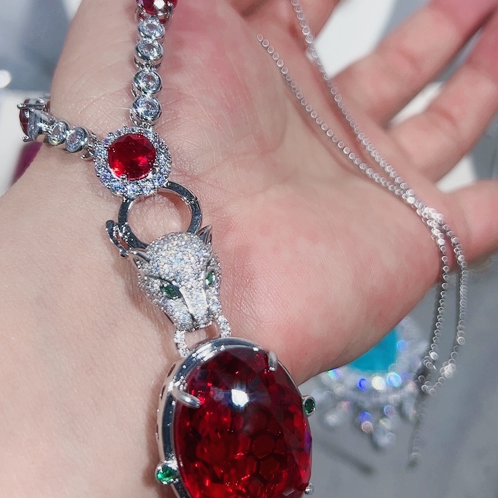 红宝石颈饰未镶嵌