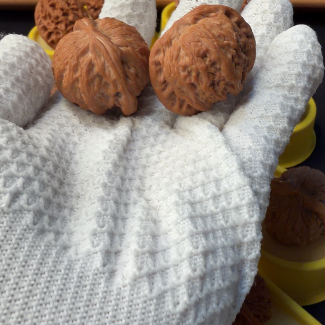 色***目文玩核桃吊坠磨盘