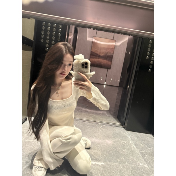 【Meng服饰】纯欲风烫钻U领长袖秋冬高级感内搭打底针织上衣
